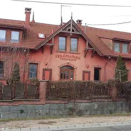 Kerámiapark Guesthaus Vendégház Budapest