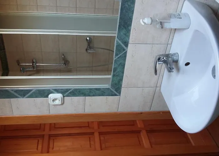 Keramiapark Guesthaus 3*